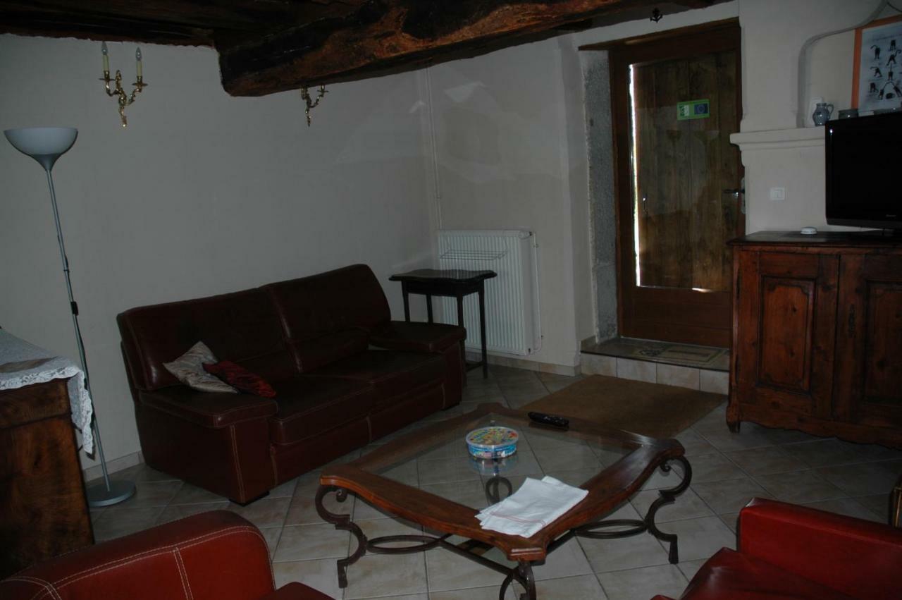 Le Bellaton Villa Ambronay Exteriör bild